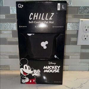 Disney Mickey Mouse Chillz Self-Cooling Pet Mat by Green Pet Black and White New
